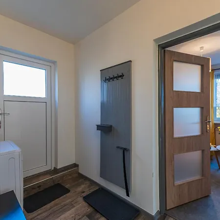 Na Samote - U Tesaru Apartment Komarice